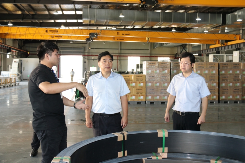 盐城市台办主任羊维元节前走访慰问阜宁台商台企